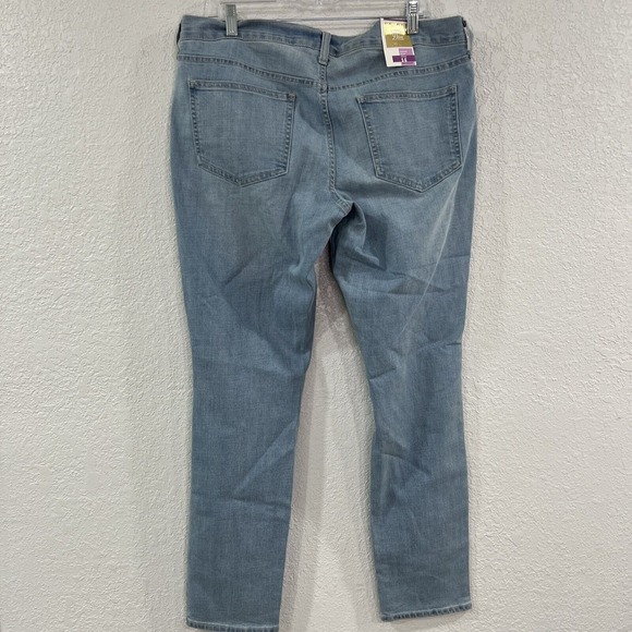 Old Navy Women's Size 14R Distressed Denim Jeans - Picture 3 of 7